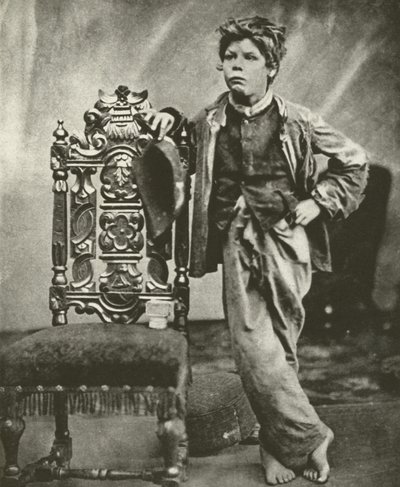 1860 में रैग्ड स्कूल बॉय (बी/डब्ल्यू फोटो) द्वारा अंग्रेजी फोटोग्राफर
