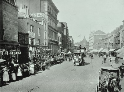 Shoreditch High Street: उत्तर की ओर, 1896 द्वारा अंग्रेजी फोटोग्राफर