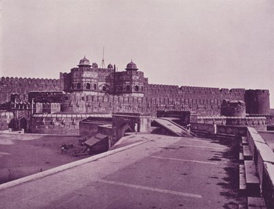 दिल्ली गेट, आगरा किला द्वारा अंग्रेजी फोटोग्राफर