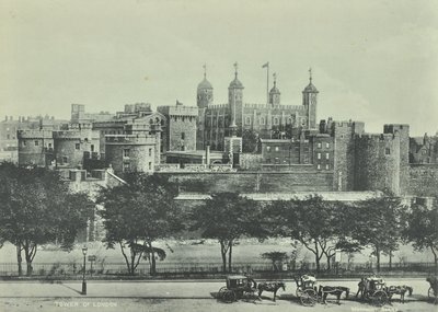 टॉवर ऑफ़ लंदन, टॉवर हिल, 1890 द्वारा अंग्रेजी फोटोग्राफर