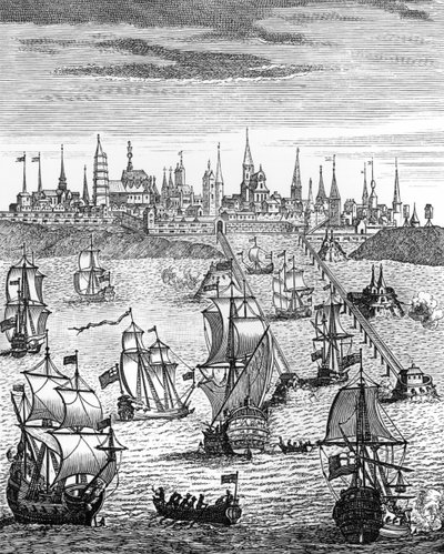 अंग्रेजी स्क्वाड्रन ने &39;द हिस्ट्री ऑफ क्वीन ऐनी (1665-1714)&39;, पब से डनकर्क के कब्जे में लेने के लिए ट्रूप्स का प्रशिक्षण लिया। 1740 में द्वारा अंग्रेजी स्कूल