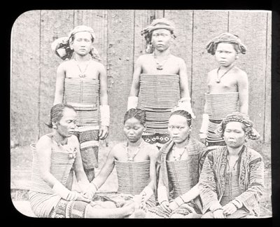 मैजिक लैंटर्न स्लाइड, सी डाइस जनजाति की महिला, बोर्नियो c.1900 दिखाती है द्वारा अंग्रेजी स्कूल