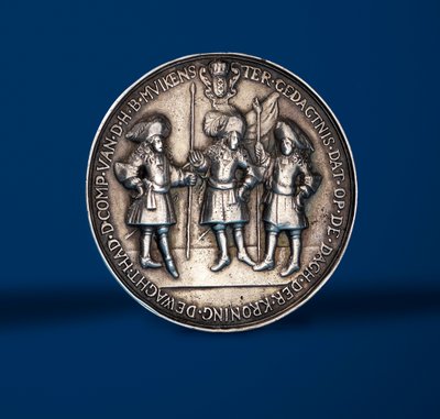 एम्स्टर्डम, 1869 (सिल्वर) (419671 के उलट) में विलियम और मैरी की ताजपोशी के उत्सव की याद द्वारा English School
