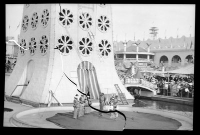 लूना पार्क, 1903 (नाइट्रेट नकारात्मक) द्वारा यूजीन वेमलिंगर