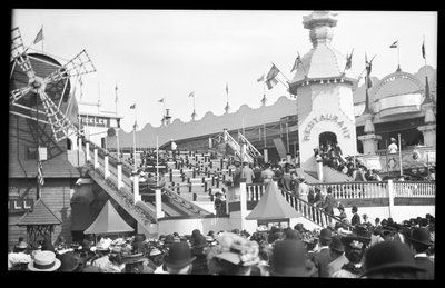 लूना पार्क, 1909 (नाइट्रेट नकारात्मक) द्वारा यूजीन वेमलिंगर