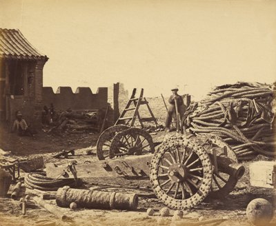 1 अगस्त 1860 को मैगज़ीन और वुडेन गन दिखाते हुए पेहटांग का इंटीरियर द्वारा फेलिस बीटो