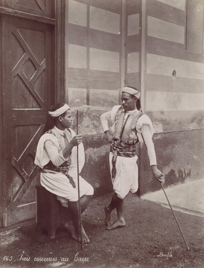 1870 के दशक में काहिरा में धावकों को जानें। द्वारा फेलिक्स बोनफिल्स