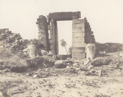कर्णक थेब्स, पहला तोरण - गेट के खंडहर और कोलॉसी, ..., 1851-52, 1853-54 मुद्रित। द्वारा फेलिक्स टाइनार्ड