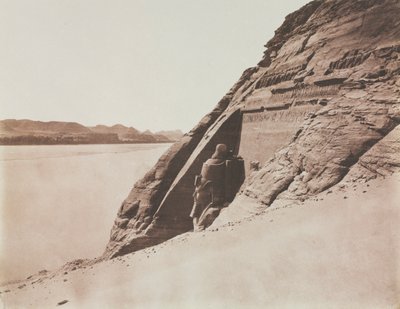 लार्ज स्पीयोस - रामेसेस II, अबू सिंबल, 1851-1852 के सैंड स्लोप मंदिर से लिया गया दृश्य। द्वारा फेलिक्स टाइनार्ड