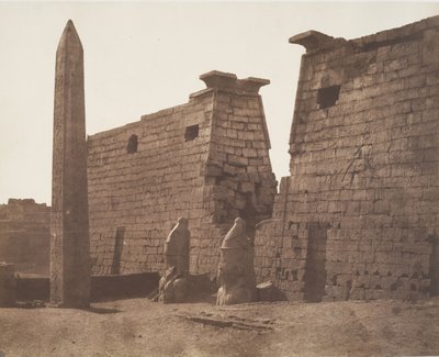 लक्सर थीब्स, प्रायर कंस्ट्रक्शन - कोलोसी तोरण और ओबिलिस्क, 1851-52। द्वारा फेलिक्स टाइनार्ड