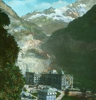 भालू होटल, ग्लेशियर और फ़िशरहॉर्न, ग्रिंडेलवाल्ड, स्विट्जरलैंड, 19 वीं 20 वीं सदी के अंत में। द्वारा फ्रैडेले एंड यंग