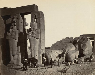 रामसेम, थेब्स, 1857 में फॉलन स्टैच्यू। द्वारा फ्रांसिस फ्रिथ