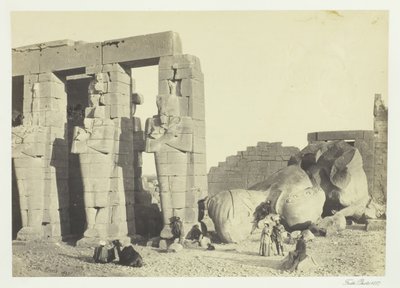 मेमोनियम, थेब्स, 1857 में ओसिरिस पिलर्स और ग्रेट फॉलन कोलोसस। द्वारा फ्रांसिस फ्रिथ