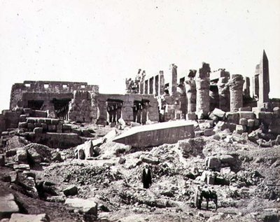 दक्षिण पूर्व से एल-कर्णक का मंदिर, c.1856-59 (सीपिया फोटो) द्वारा फ्रांसिस फ्रिथ