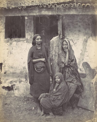तीन पूर्व भारतीय महिलाएं, 1870 के दशक। द्वारा फ्रांसिस फ्रिथ