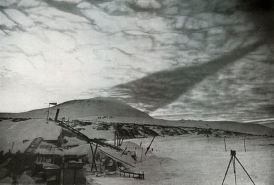 द क्लाउड्स ऑफ द माउंट एरेबस ऑन द क्लाउड्स, सितंबर 1911, 1913 द्वारा फ्रैंक देबनेहम