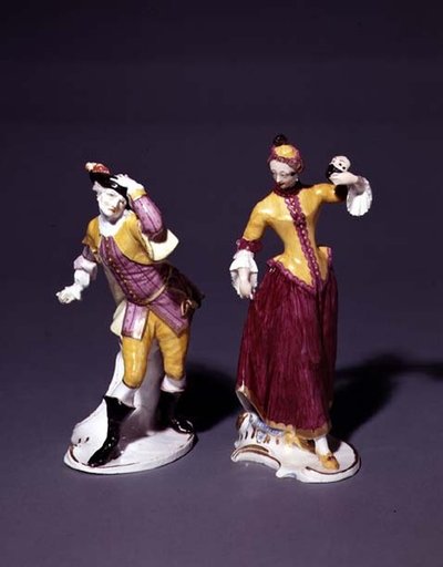 कोलंबिन और कैप्टन स्पैरेंटो, निम्फेनबर्ग, c.1760 (चीनी मिट्टी के बरतन) के 'कॉमेडिया डेल'आर्टे' के आंकड़े द्वारा फ्रांज एंटन बस्टेली