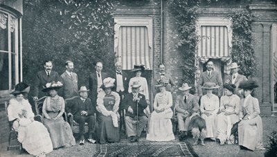 जुलाई 1909 1911 में द ग्रोव, वाटफोर्ड, लॉर्ड क्लेरेंडन के निवास पर रॉयल हाउस पार्टी द्वारा फ्रेडरिक डाउनर एंड संस