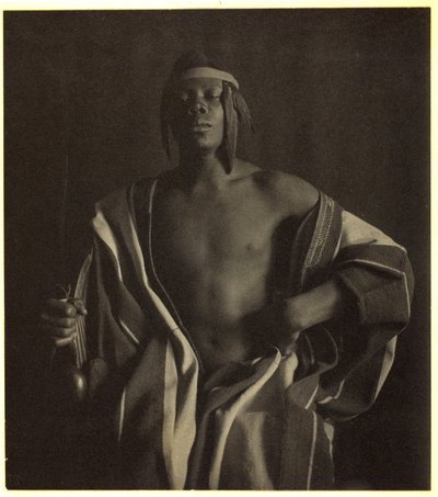एक इथियोपियाई प्रमुख, 1897, c.1902 मुद्रित द्वारा फ्रेडरिक हॉलैंड दिवस