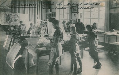 कला, फ्रांस के एक स्कूल में ड्राइंग क्लास। 1913 में पोस्टकार्ड भेजा गया। द्वारा फ्रेंच फोटोग्राफर