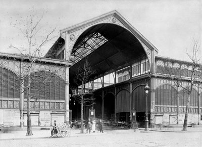 लेस हॉलेस सेंट्रल मार्केट, पेरिस के मंडप में प्रवेश, c.1900 द्वारा फ्रेंच फोटोग्राफर