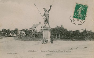 Gien (Loiret), Vercingetorix की मूर्ति। 1913 में पोस्टकार्ड भेजा गया। द्वारा फ्रेंच फोटोग्राफर