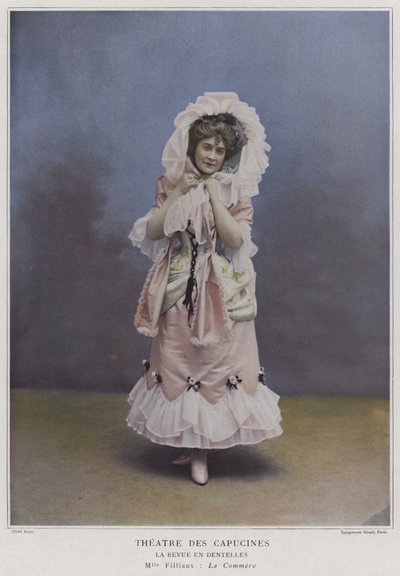 Mademoiselle Filliaux और La Revere des Dentelles (रंगीन फोटो) द्वारा French Photographer