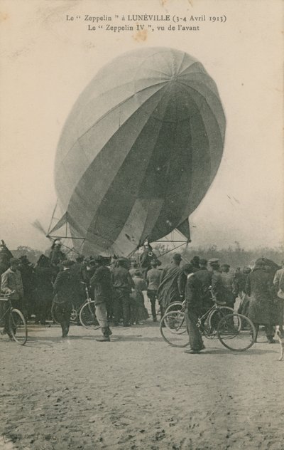 1913 में लुनविले में एक ज़ेपेलिन का पोस्टकार्ड द्वारा फ्रेंच फोटोग्राफर