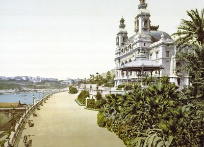 मोनाको में मोंटे कार्लो कैसीनो का साइड व्यू, 1890-1900 द्वारा फ्रेंच फोटोग्राफर