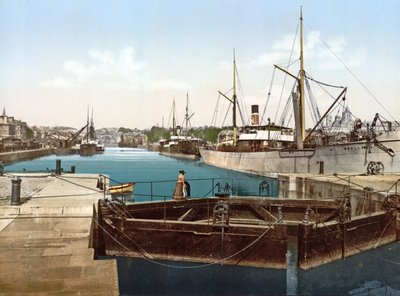 1980-1900 कोन में लॉक गेट्स से नहर को देखें द्वारा फ्रेंच फोटोग्राफर