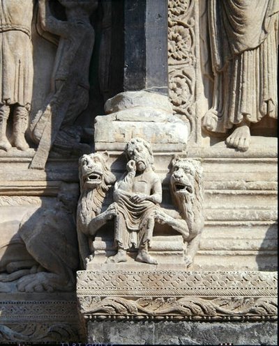 लायंस डेन में डैनियल, पोर्टल से विस्तार द्वारा फ्रेंच स्कूल