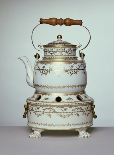 लुई XVI चीनी मिट्टी के बरतन केतली और स्टैंड पेरिस, c.1775-91 (चीनी मिट्टी के बरतन) द्वारा French School