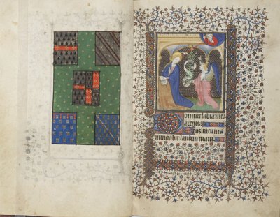MS Widener 4, ff.26v-27r, कोट ऑफ आर्म्स एंड द एनाउंसमेंट, फ्रॉम अ बुक ऑफ आवर्स, यूज ऑफ रेनेस, c.1405 (वेलम पर पेन एंड इंक एंड टेम्परा) द्वारा फ्रेंच स्कूल