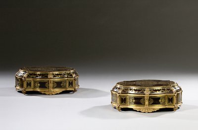 लुई XIV कास्केट की जोड़ी, c.1700-15 द्वारा फ्रेंच स्कूल
