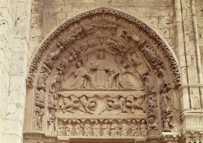 रॉयल पोर्टल, नॉर्थ डोर, एसेन्शन को दर्शाने वाले टायम्पेनम, c.1145-50 द्वारा फ्रेंच स्कूल