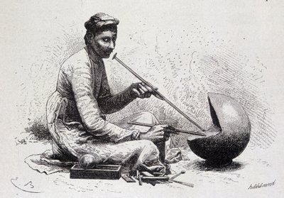 उल्वूर (भारत) से एक स्तरीय गहने - "" ले टूर डू मोंडे "" में द्वारा फ्रेंच स्कूल