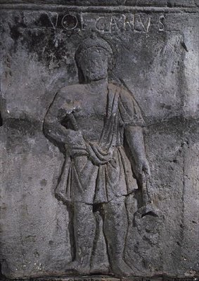 वल्केन को हथौड़े से पकड़े हुए दर्शाते हुए नॉट्स पिलर की राजधानी द्वारा गैलो रोमन