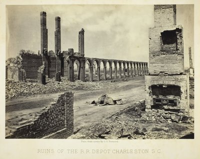 आरआर डिपो चार्ल्सटन के खंडहर, एससी, 1865। द्वारा जॉर्ज एन। बरनार्ड