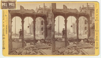 1871 की शिकागो फायर के बाद क्लार्क स्ट्रीट के पूर्व की ओर खंडहर के माध्यम से देखे जाने वाले आंगन की स्टिरोग्राफ द्वारा जॉर्ज एन। बरनार्ड