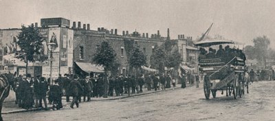 केव गार्डन की सड़क पर, रविवार दोपहर, 1901 द्वारा जॉर्ज न्यूनेस