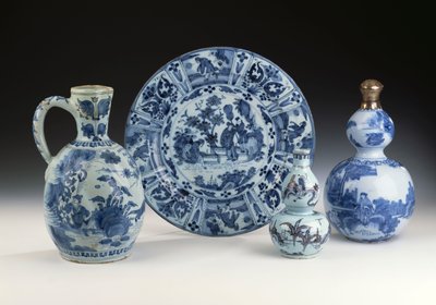 चीनी शैली में फ्रैंकफर्ट नीले और सफेद सिरेमिक का चयन, c.1700 (सिरेमिक) द्वारा जर्मन स्कूल