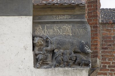 जुडेंसौ को चित्रित करते हुए नक्काशी, c.1440 (पत्थर) द्वारा जर्मन स्कूल