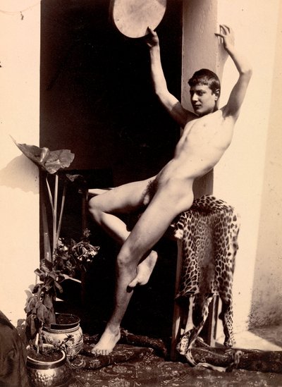 एक पुरुष नग्न का पोर्ट्रेट, c.1895 द्वारा Guglielmo Plüschow