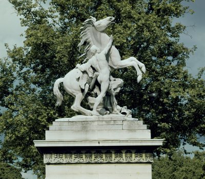 दो में से एक &39;मारी हॉर्स&39;, 1739-45 (संगमरमर) द्वारा Guillaume I Coustou
