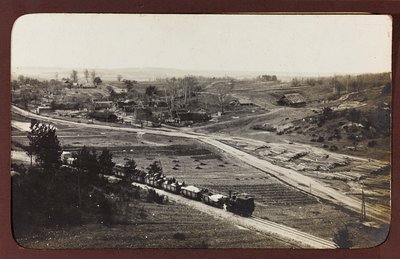 प्रथम विश्व युद्ध: 'जर्मन सेना के आक्रमण के दौरान 1914-1916 के वर्षों में यूक्रेन। फ्रेट ट्रेन (बी/डब्ल्यू फोटो) द्वारा हीरोज कब्रिस्तान Dsessentniki (attr।)