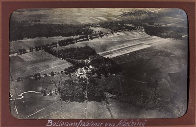 प्रथम विश्व युद्ध: 'जर्मन सेना के आक्रमण के दौरान 1914-1916 के वर्षों में यूक्रेन। हवाई दृश्य (बी/डब्ल्यू फोटो) द्वारा हीरोज कब्रिस्तान Dsessentniki (attr।)