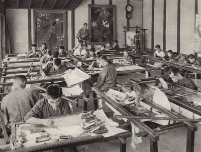 1920 के दशक में जापान: क्योटो में कढ़ाई स्कूल (बी/डब्ल्यू फोटो) द्वारा हर्बर्ट पोंटिंग