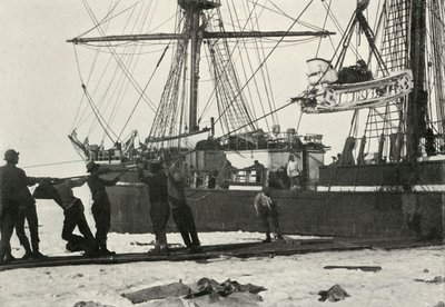 एक मोटर-स्लेज लैंडिंग, c19101913, 1913 द्वारा हर्बर्ट पोंटिंग