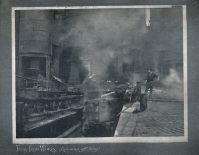 टीस आयरन वर्क्स - रनिंग ऑफ स्लैग, 1919 द्वारा हूड एंड कंपनी लिमिटेड