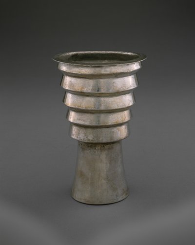 स्टीयर बीकर (एक्विला), बाद में क्षितिज, 1470-1532 (रजत) द्वारा Incan